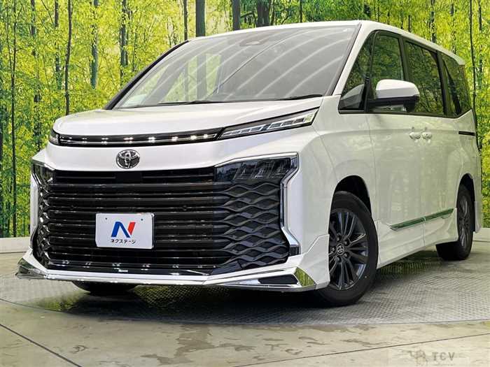 2025 Toyota Voxy