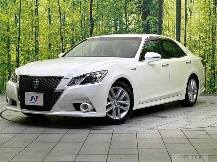 2013 Toyota Crown Hybrid