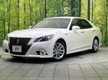 2013 Toyota Crown Hybrid