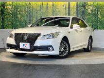 2013 Toyota Crown Hybrid