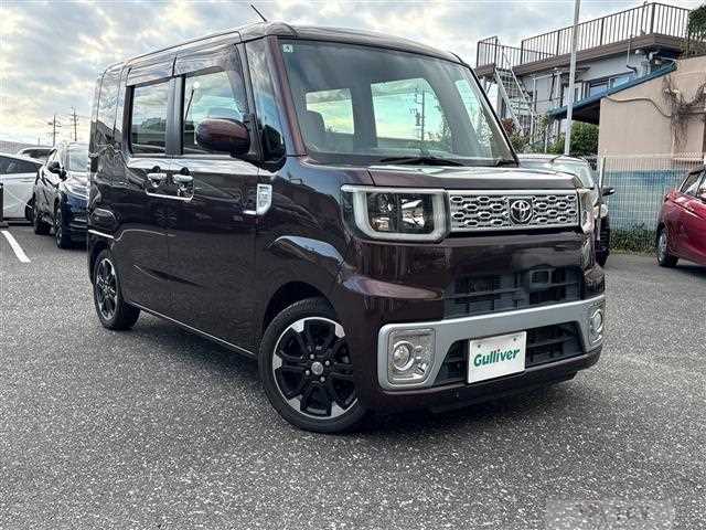 2016 Toyota PIXIS MEGA