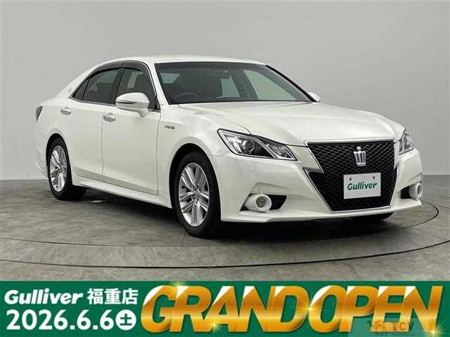 2013 Toyota Crown Hybrid