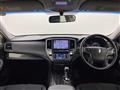 2013 Toyota Crown Hybrid