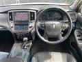 2015 Toyota Crown Hybrid