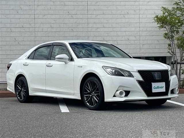 2014 Toyota Crown Hybrid