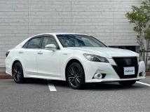 2014 Toyota Crown Hybrid