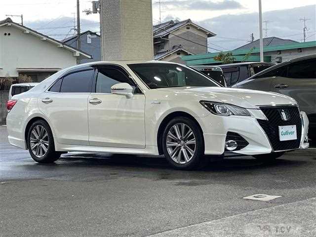 2015 Toyota Crown Hybrid