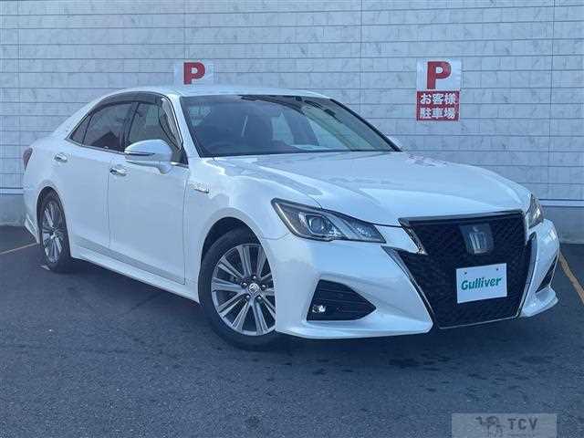 2017 Toyota Crown Hybrid