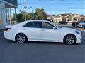 2017 Toyota Crown Hybrid