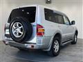 1999 Mitsubishi Pajero