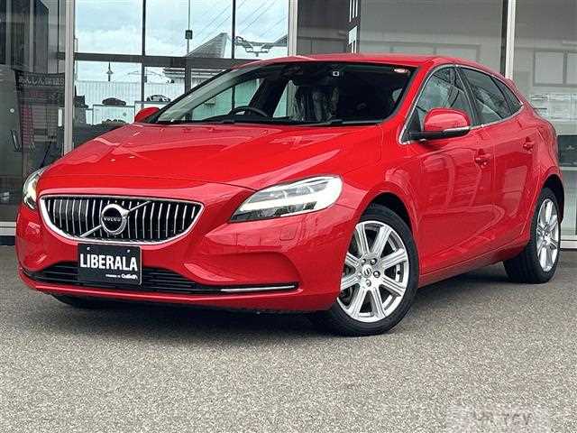 2018 Volvo V40