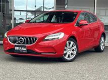2018 Volvo V40