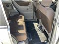 2010 Nissan ROOX