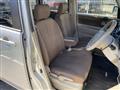 2010 Nissan ROOX