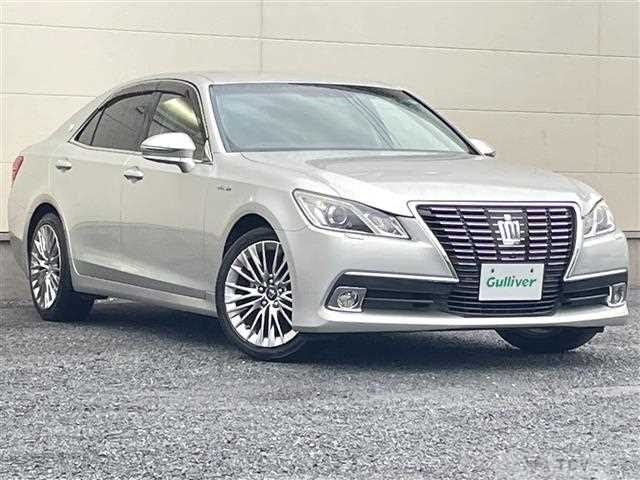 2013 Toyota Crown Hybrid