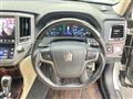 2013 Toyota Crown Hybrid