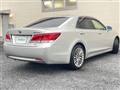 2013 Toyota Crown Hybrid