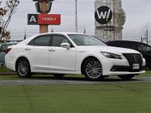 2015 Toyota Crown Hybrid