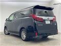 2022 Toyota Alphard Hybrid