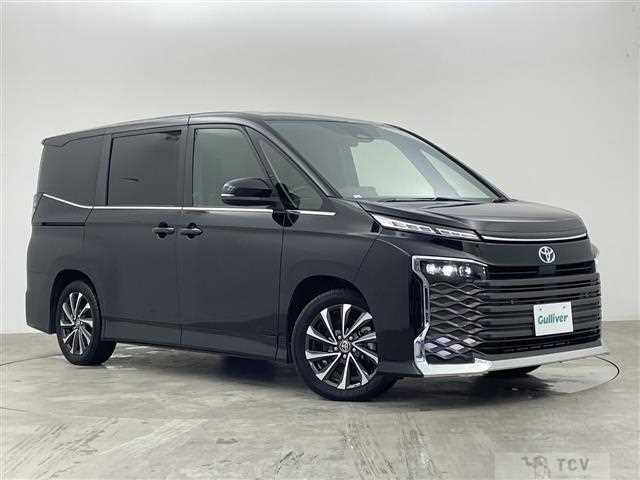 2022 Toyota Voxy