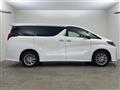 2022 Toyota Alphard Hybrid