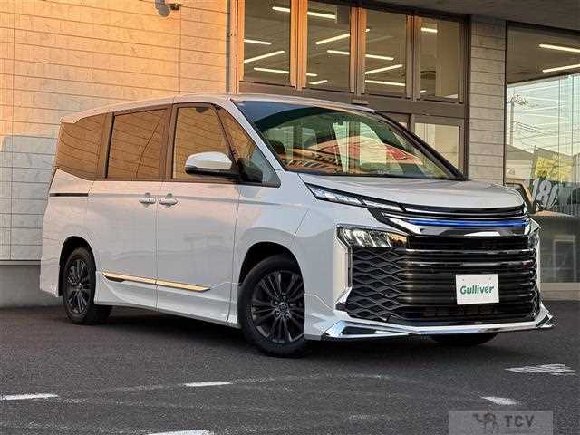 2023 Toyota Voxy
