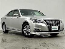 2016 Toyota Crown Hybrid
