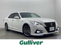 2014 Toyota Crown Hybrid