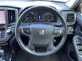 2014 Toyota Crown Hybrid