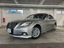 2017 Toyota Crown Hybrid