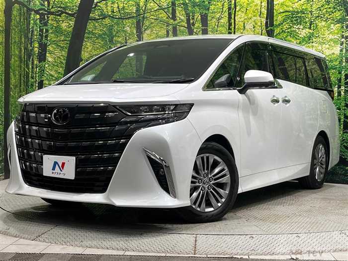 2025 Toyota Alphard Hybrid