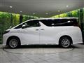 2020 Toyota Alphard Hybrid