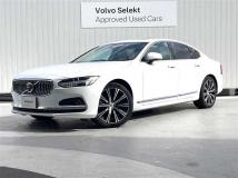 2022 Volvo S90