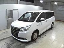 2014 Toyota Noah