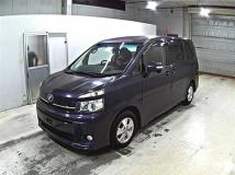 2013 Toyota Voxy