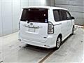 2010 Toyota Voxy