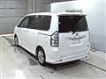 2010 Toyota Voxy