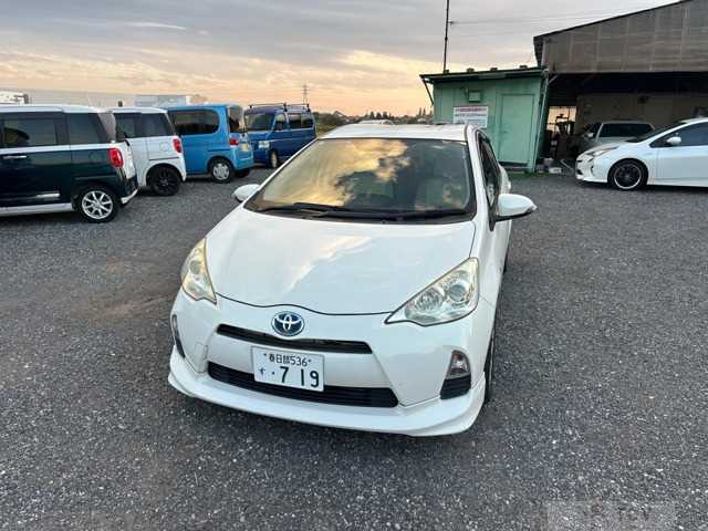 2013 Toyota AQUA