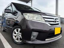 2013 Nissan Serena