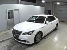 2013 Toyota Crown Majesta
