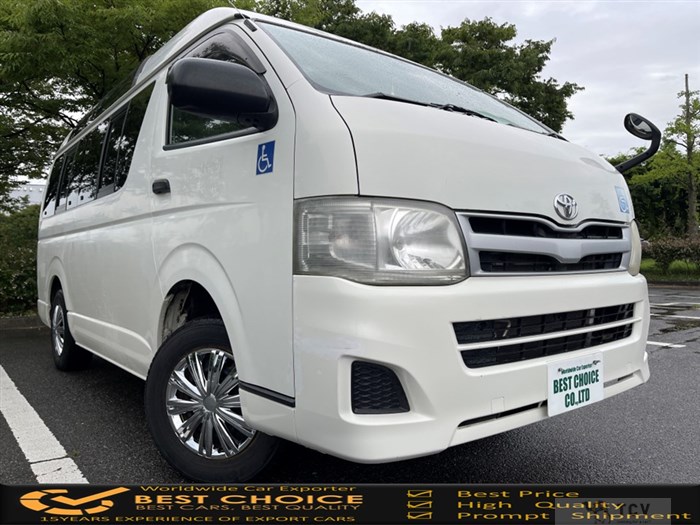 2011 Toyota Regiusace Van