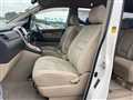 2004 Toyota Alphard