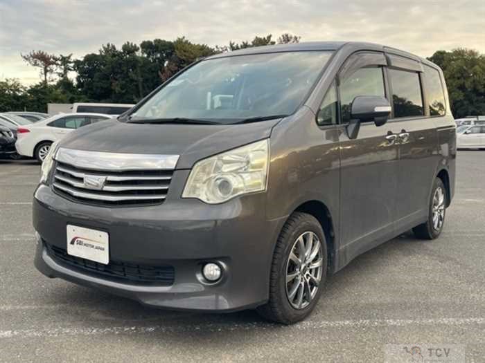 2012 Toyota Noah
