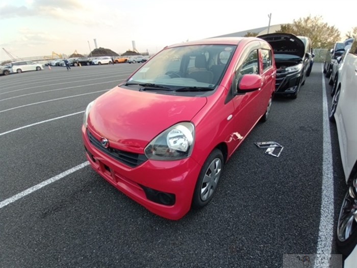 2016 Daihatsu Mira Es