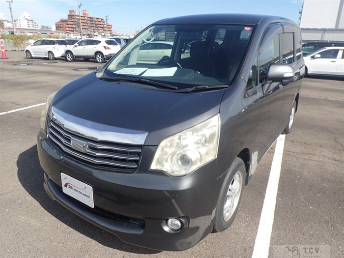 2012 Toyota Noah