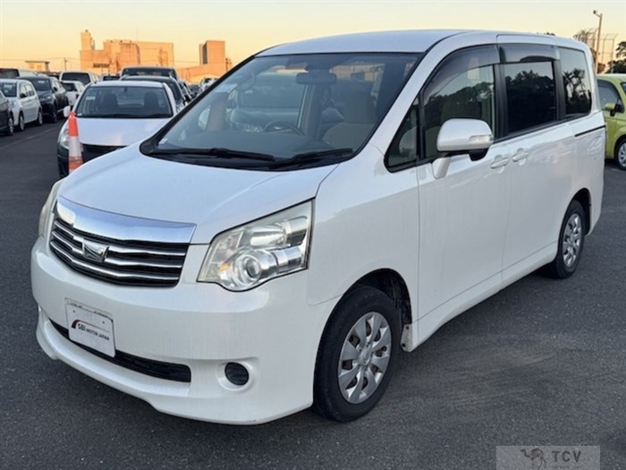 2011 Toyota Noah