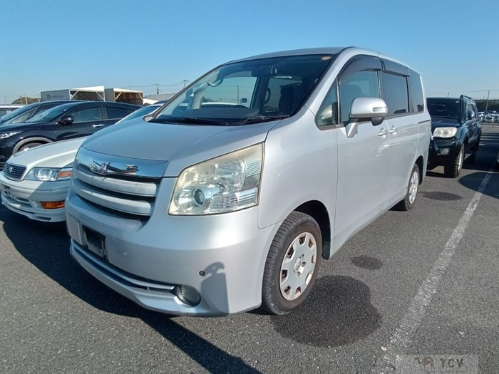 2008 Toyota Noah