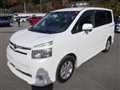 2008 Toyota Voxy
