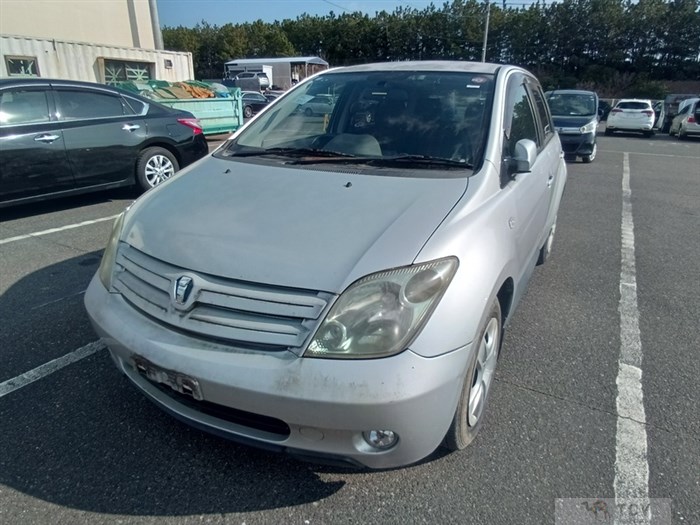 2003 Toyota IST