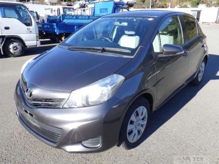 2011 Toyota Vitz